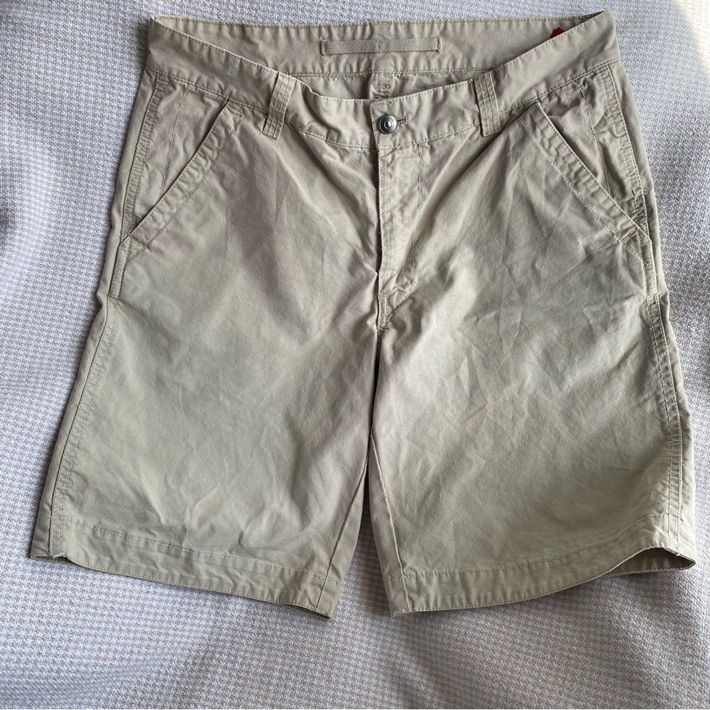 Classic Made in Italy Tan Men's Shorts